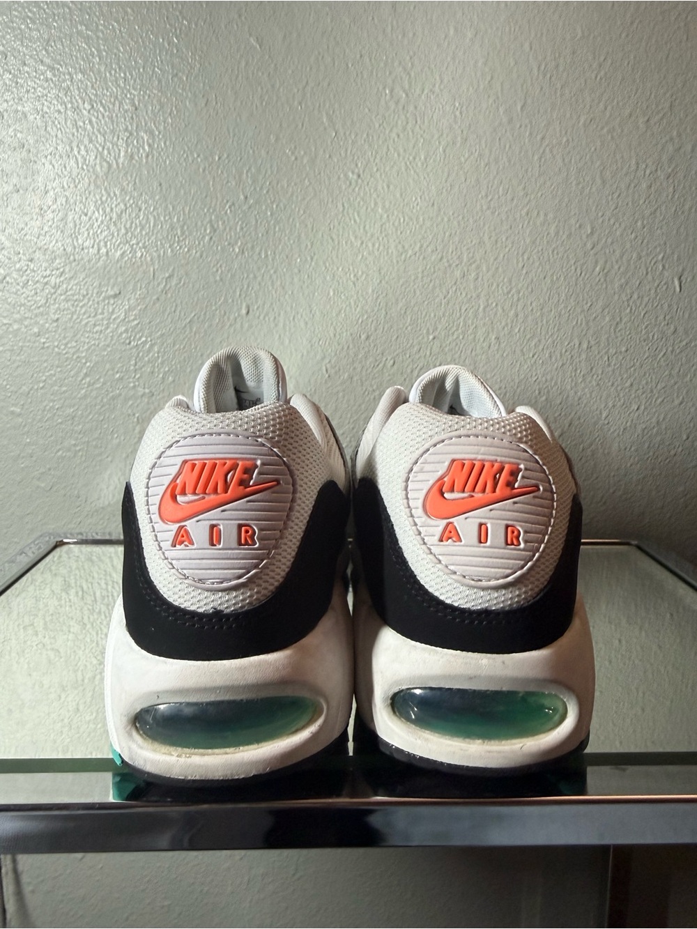 Nike Air Max Correlate Women’s Size 8 White Black Teal Coral Sneakers - Picture 4 of 7